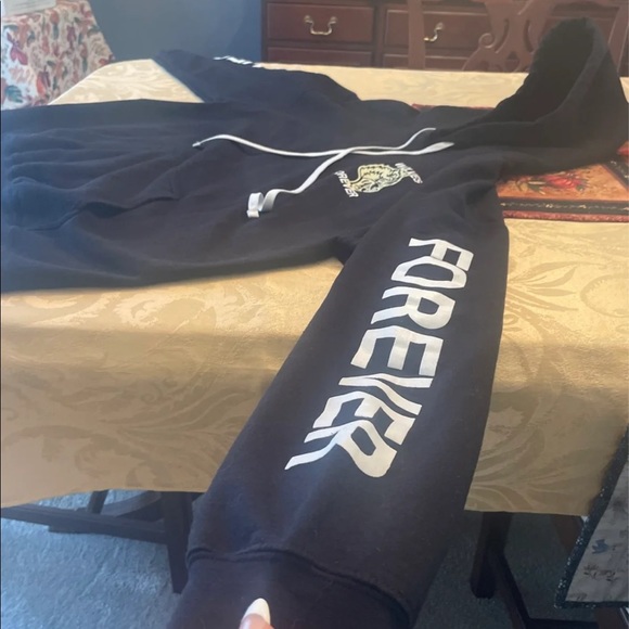 SOLD!!!! Please Don’t buy! Sold on Mercari - Picture 7 of 11